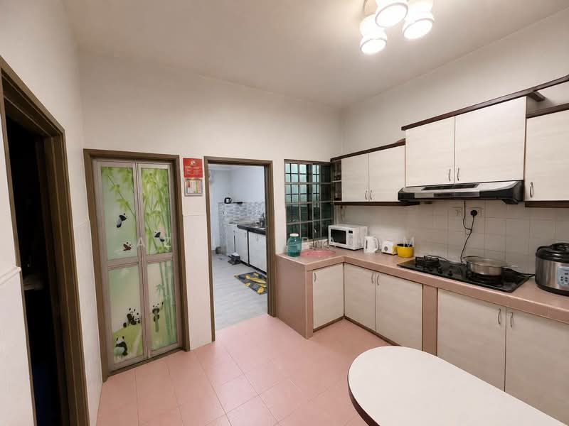 Rumah Teres 2 Tingkat untuk Dijual di Bandar Tun Hussein Onn (Cheras) - Azli Ibrahim - Kitchen - PropertyGuru.com.my