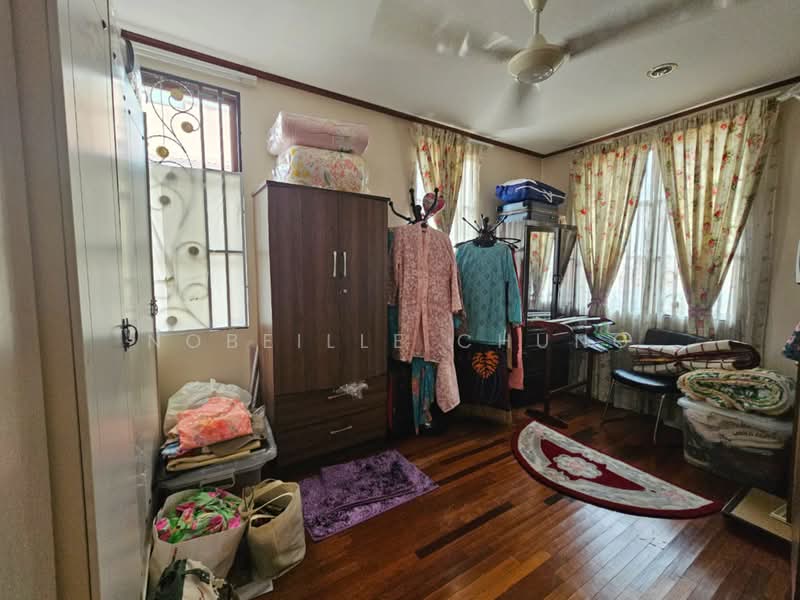 Rumah Berkembar untuk Dijual di Seksyen 27 (Shah Alam) - Nobeille Chung - Bedroom - PropertyGuru.com.my