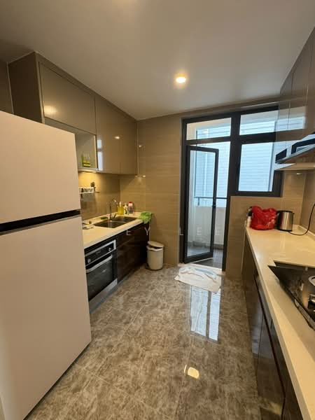Condominium for Rent at R&F Princess Cove Phase 2-Seine Region - Zoey Lee - Kitchen - PropertyGuru.com.my