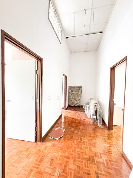 2-storey Terraced House for Sale in Shah Alam (Selangor) - Peggy Lim - Hallway - PropertyGuru.com.my
