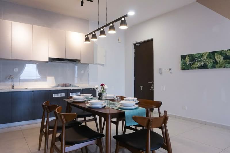 Condominium for Sale at Royal Strand @ Country Garden Danga Bay - Crystal Tan - Kitchen - PropertyGuru.com.my