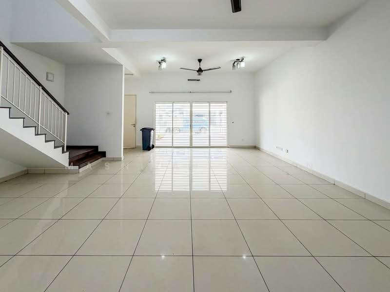 Rumah Teres 2 Tingkat untuk Dijual di Nilai Impian (Nilai) - Masnizah Arifin - Living Room - PropertyGuru.com.my