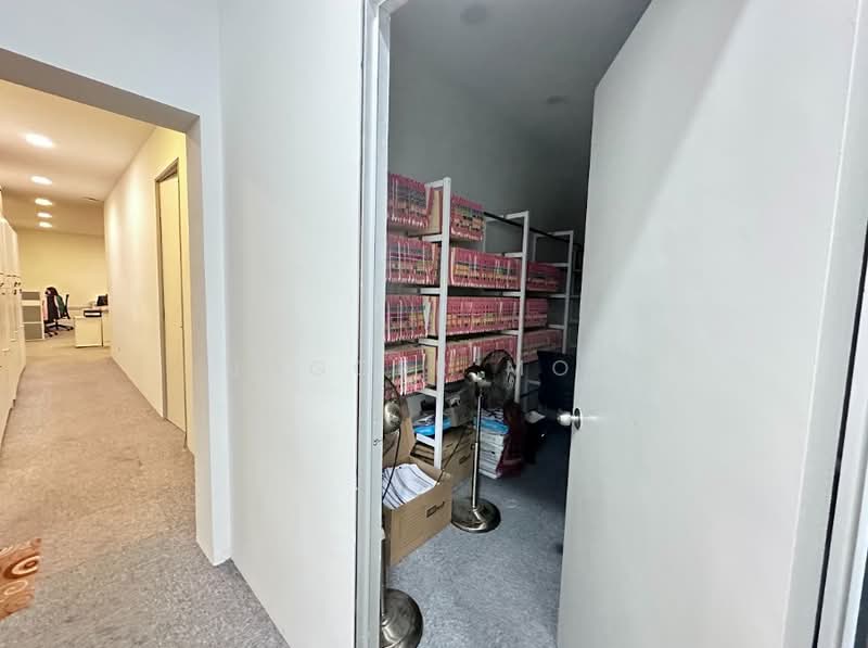 Shop / Office for Sale in Kuchai Business Park (Kuala Lumpur) - Jagger Moo - Corridor - PropertyGuru.com.my