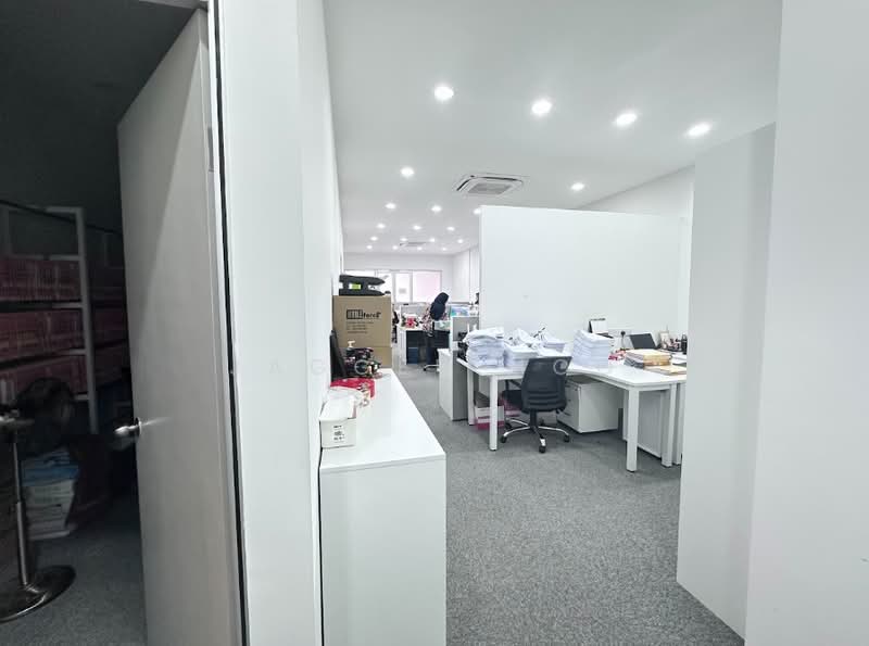 Shop / Office for Sale in Kuchai Business Park (Kuala Lumpur) - Jagger Moo - Interior - PropertyGuru.com.my
