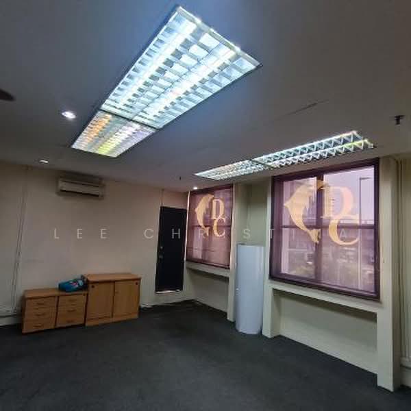 Office for Rent in Mont Kiara (Kuala Lumpur) - Lee Christina - MD Room - PropertyGuru.com.my