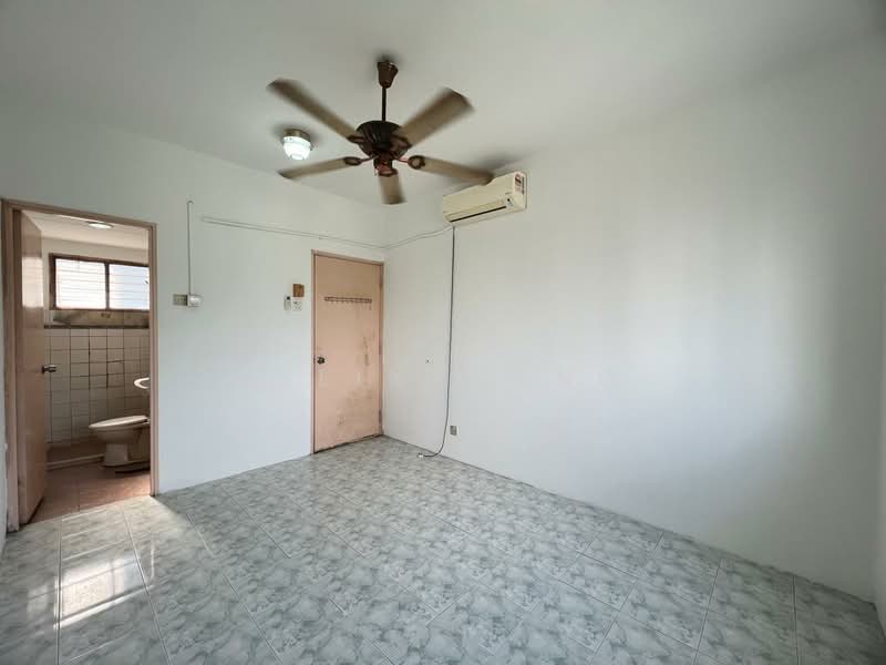 Apartment for Sale at Akasia Apartment - Felix Wong - Bathroom - PropertyGuru.com.my