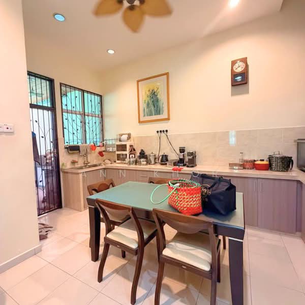Semi-Detached House for Sale in Taman Seri Cendana (Juru) - Ann Khor - Kitchen - PropertyGuru.com.my