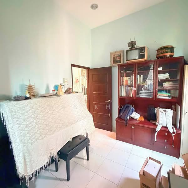 Semi-Detached House for Sale in Taman Seri Cendana (Juru) - Ann Khor - Study - PropertyGuru.com.my