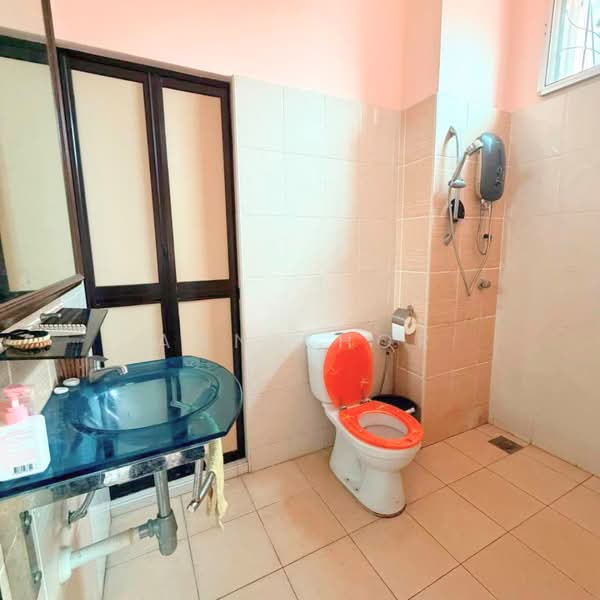 Semi-Detached House for Sale in Taman Seri Cendana (Juru) - Ann Khor - Bathroom - PropertyGuru.com.my