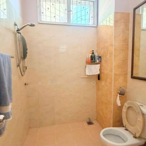 Semi-Detached House for Sale in Taman Seri Cendana (Juru) - Ann Khor - Bathroom - PropertyGuru.com.my