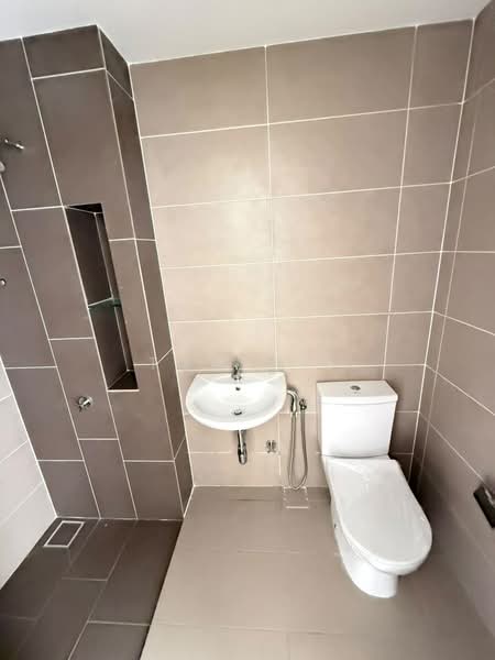 Rumah Teres 2 Tingkat untuk Dijual di Bandar Tasik Puteri (Rawang) - Tom Yip - Bathroom - PropertyGuru.com.my