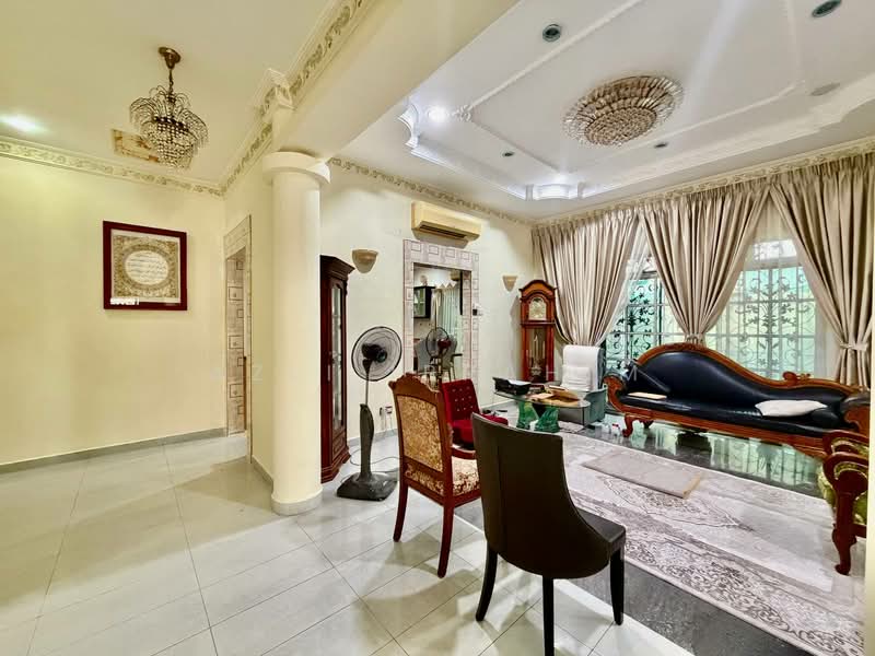 Bungalow for Sale in Taman Maluri (Cheras) - Azli Ibrahim - Living Room - PropertyGuru.com.my