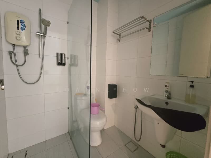 Servis Apartment untuk Disewa di The Wave Residence - Joanne How - Bathroom - PropertyGuru.com.my