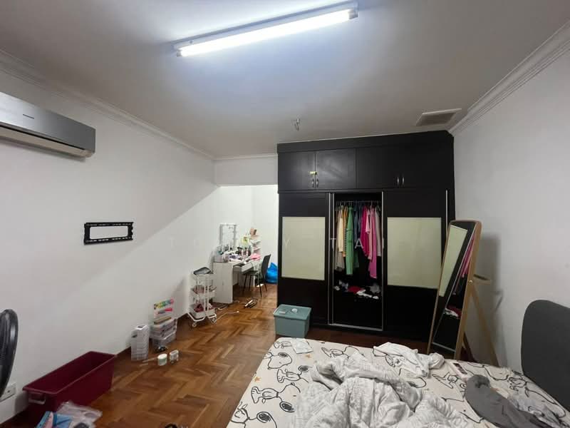2.5-storey Terraced House for Sale in Taman Gaya (Ulu Tiram) - Tommy Tai - Bedroom - PropertyGuru.com.my