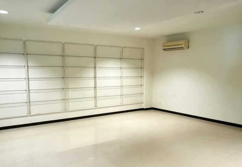 Shop for Sale in SS 25, Taman Mayang (Petaling Jaya) - Jason Phuah - Interior - PropertyGuru.com.my