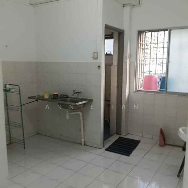 Pangsapuri untuk Disewa di Sri Ivori Apartment - Annie Tan - Kitchen - PropertyGuru.com.my