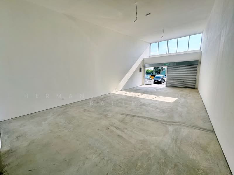 Shop for Rent in Bandar Tasik Kesuma (Beranang) - Herman Sazwan Nor Rahim - Interior - PropertyGuru.com.my