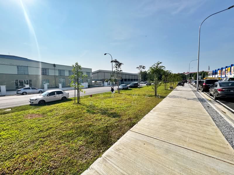 Shop for Rent in Bandar Tasik Kesuma (Beranang) - Herman Sazwan Nor Rahim - Exterior - PropertyGuru.com.my