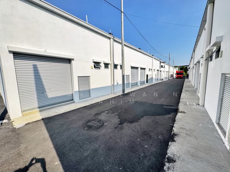 Shop for Rent in Bandar Tasik Kesuma (Beranang) - Herman Sazwan Nor Rahim - Exterior - PropertyGuru.com.my