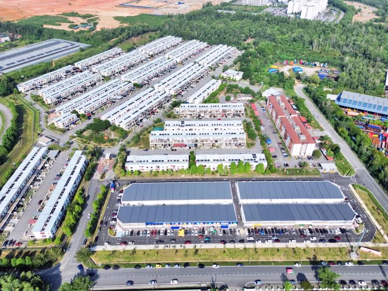 Shop for Rent in Bandar Tasik Kesuma (Beranang) - Herman Sazwan Nor Rahim - Drone - PropertyGuru.com.my