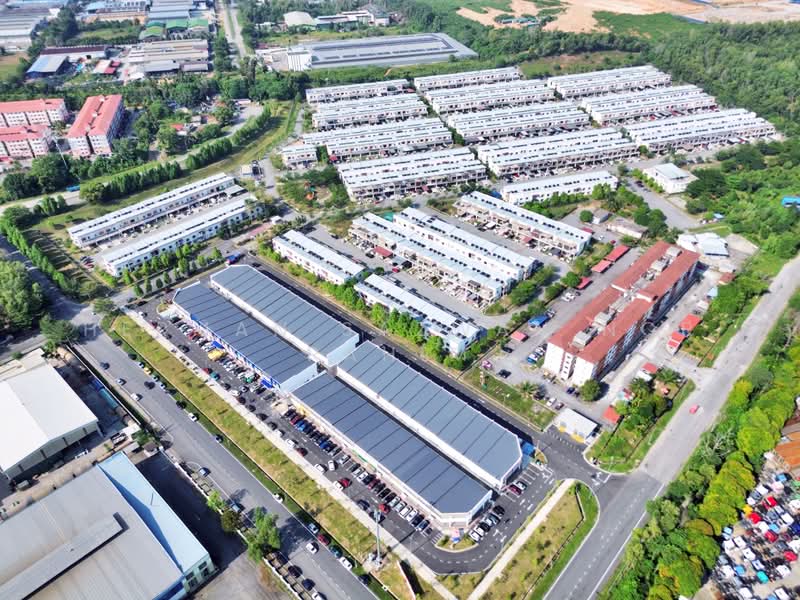 Shop for Rent in Bandar Tasik Kesuma (Beranang) - Herman Sazwan Nor Rahim - Drone - PropertyGuru.com.my