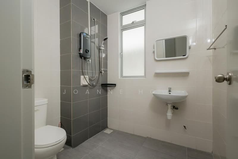 Pangsapuri untuk Disewa di Residensi Rumpun Bahagia (Residensi Melaka Tengah 1) - Joanne How - Bathroom - PropertyGuru.com.my