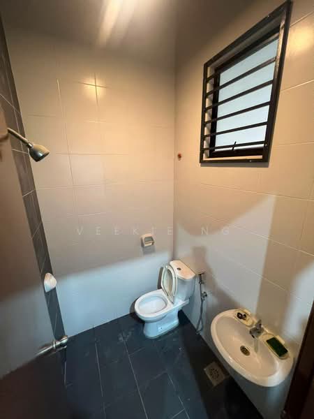 Rumah Kluster untuk Dijual di Bukit Indah (Iskandar Puteri (Nusajaya)) - Veekie Ng - Bathroom - PropertyGuru.com.my