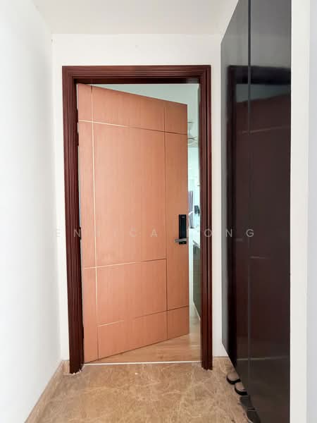 Service Residence for Rent at Paragon Residences @ Straits View - Enrica Long - Entrance - PropertyGuru.com.my