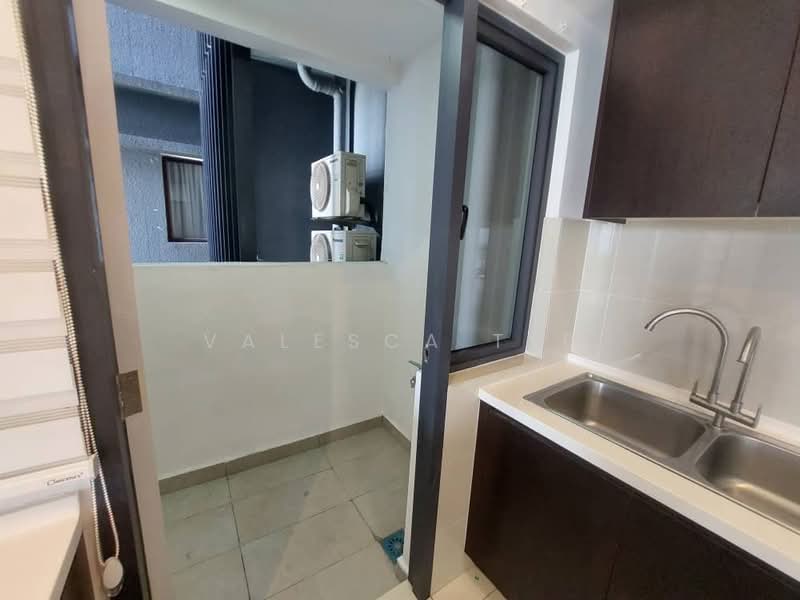 Servis Apartment untuk Disewa di Setia City Residences - Valesca Tee - Kitchen - PropertyGuru.com.my