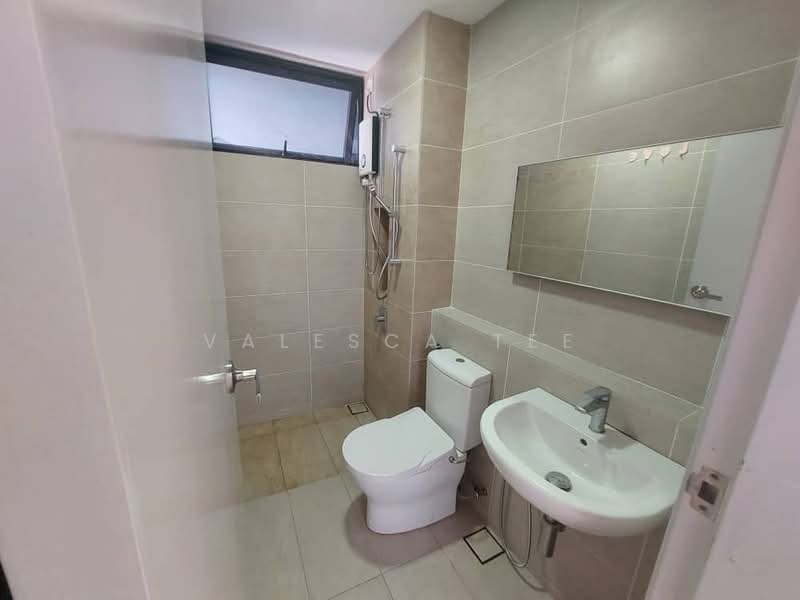 Servis Apartment untuk Disewa di Setia City Residences - Valesca Tee - Bathroom - PropertyGuru.com.my