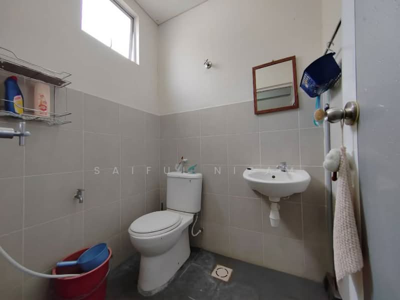 Terraced House for Sale in Nilai (Negeri Sembilan) - Saiful Nizam - Bathroom - PropertyGuru.com.my
