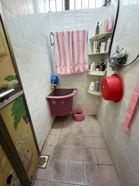Rumah Teres 1 Tingkat untuk Dijual di Bayan Baru (Penang) - Fanny Wong - Bathroom - PropertyGuru.com.my