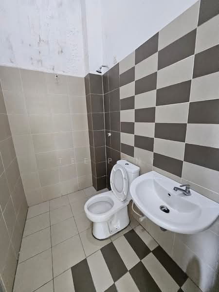 Semi-Detached House for Sale in Taman Tawas Jaya (Ipoh) - Tee Pony - PropertyGuru.com.my