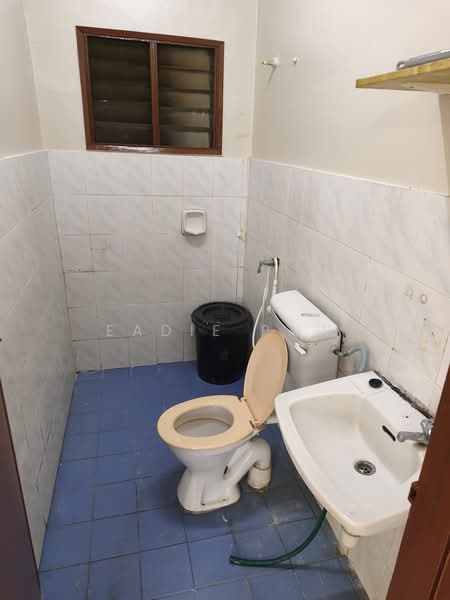 Apartment for Sale at Kinrara Putri - Eadie Paw - Bathroom - PropertyGuru.com.my