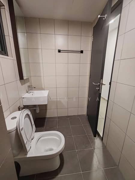 Servis Apartment untuk Disewa di D'Quince Residences - Jasmine Yap - Bathroom - PropertyGuru.com.my