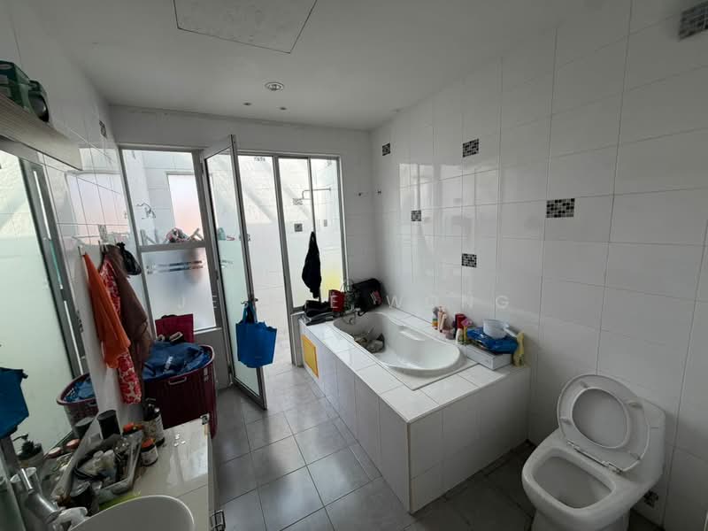Semi-Detached House for Sale in Anggun (Rawang) - Jessie Wong - Bathroom - PropertyGuru.com.my
