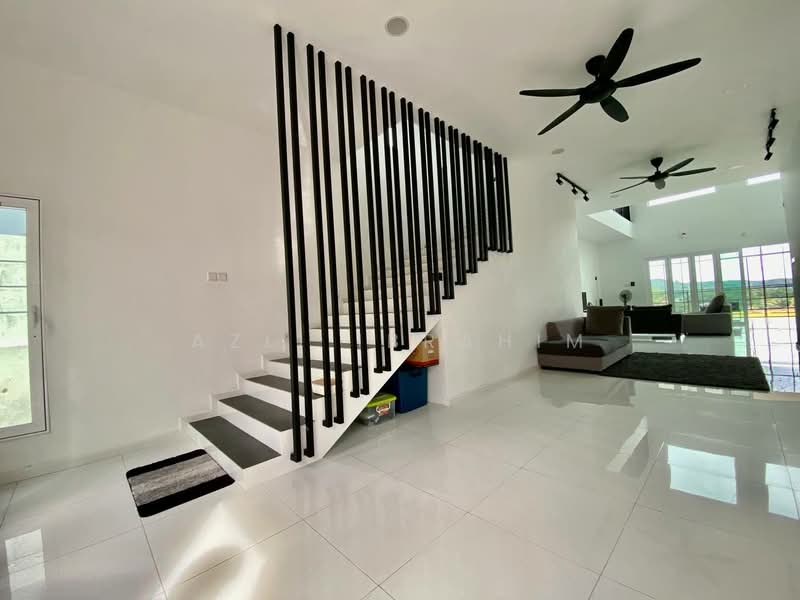 Rumah Banglo untuk Dijual di Sungai Merab (Dengkil) - Azli Ibrahim - Living Room - PropertyGuru.com.my