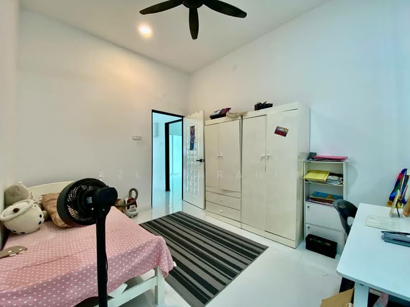 Rumah Banglo untuk Dijual di Sungai Merab (Dengkil) - Azli Ibrahim - Bedroom - PropertyGuru.com.my