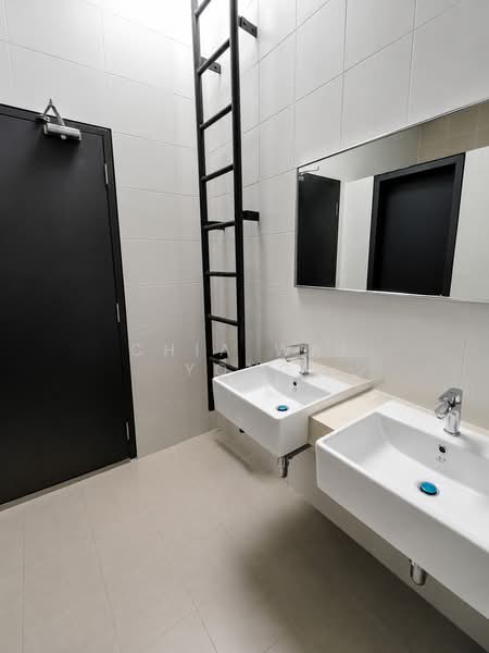 Factory for Rent in Bandar Bukit Raja (Klang) - Chia Wai Yong - Bathroom - PropertyGuru.com.my