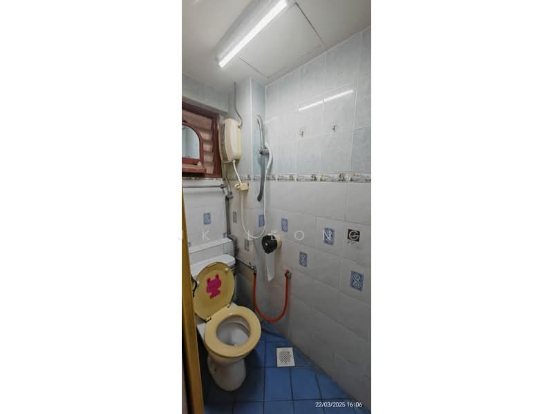 Pangsapuri untuk Dijual di Aman Dua - JK Leong - Bathroom - PropertyGuru.com.my