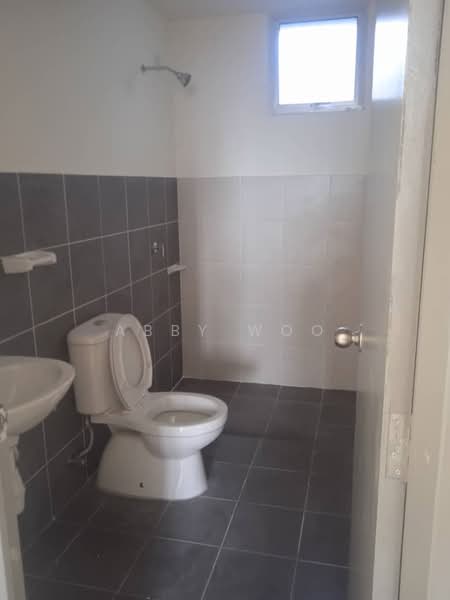Pangsapuri untuk Disewa di Melodi Perdana - Abby Woo - Bathroom - PropertyGuru.com.my