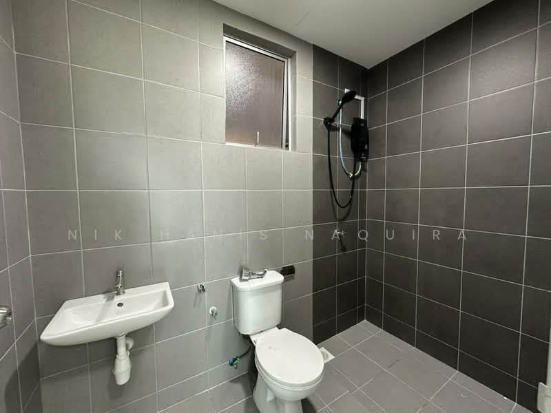 Kondominium untuk Disewa di Nikka Residence - Nik Hanis Naquira - Bathroom - PropertyGuru.com.my