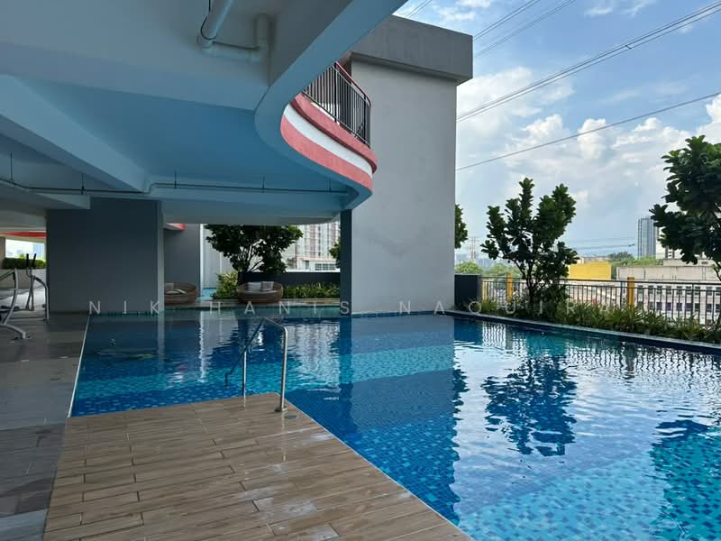 Kondominium untuk Disewa di Nikka Residence - Nik Hanis Naquira - Pool - PropertyGuru.com.my