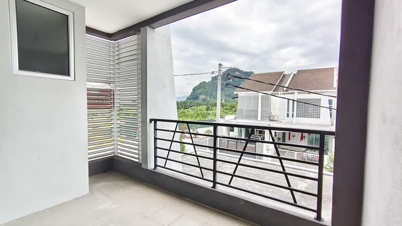 Rumah Teres 2 Tingkat untuk Dijual di Ipoh (Perak) - Chris Chin - Balcony - PropertyGuru.com.my