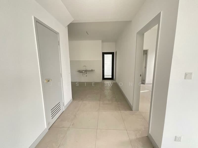 Semi-Detached House for Sale in Kota Emerald (Rawang) - Jessie Wong - Corridor - PropertyGuru.com.my