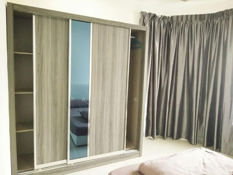 Kondominium untuk Disewa di Gurney Park Condominium - Patrick . - Bedroom - PropertyGuru.com.my