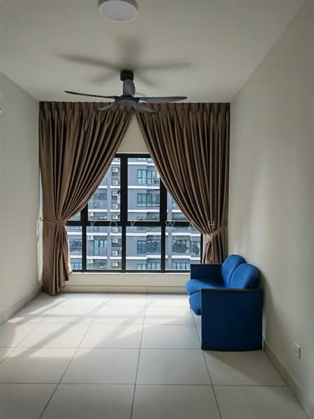 Servis Apartment untuk Dijual di Majestic Maxim - Kok Wah Captain - Living Room - PropertyGuru.com.my
