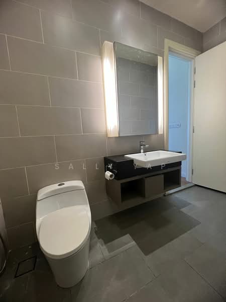 Servis Apartment untuk Dijual di Laman Ceylon - Sally Yap - Bathroom - PropertyGuru.com.my