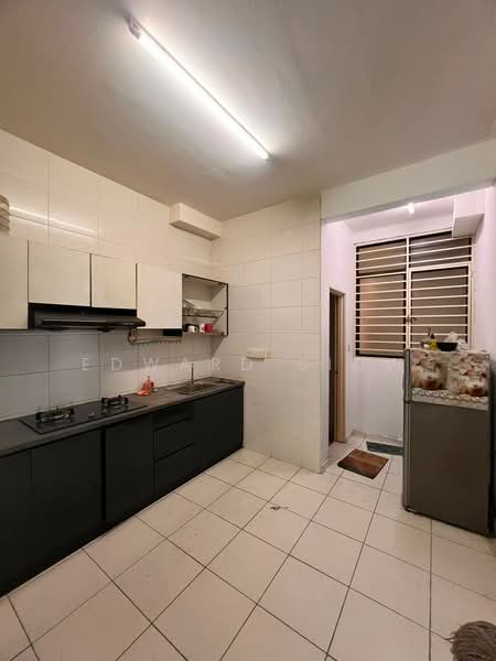 Servis Apartment untuk Dijual di Sky Gardens Residences - Edward Siow - Kitchen - PropertyGuru.com.my