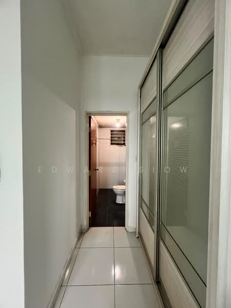 Servis Apartment untuk Dijual di Sky Gardens Residences - Edward Siow - Corridor - PropertyGuru.com.my